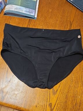 Black High-Waist Women's Briefs - Comfortable Everyday Coverage